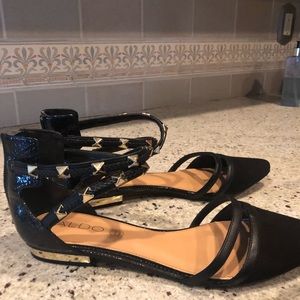 Size 8 Aldo black suede flats with 1/2” heel